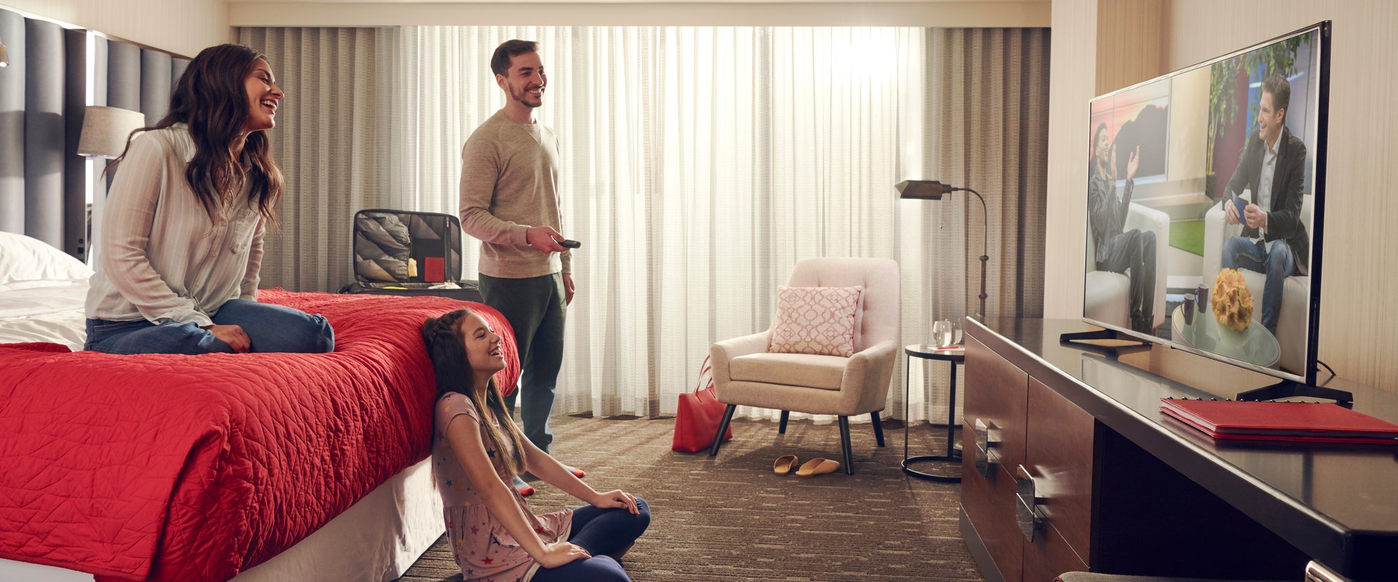 190131_02_dish business_hotel room_1136-Edit-Interview-8040x3349-eebfa02